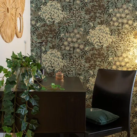 Isabella Stylish With Garden Lejlighed Rom